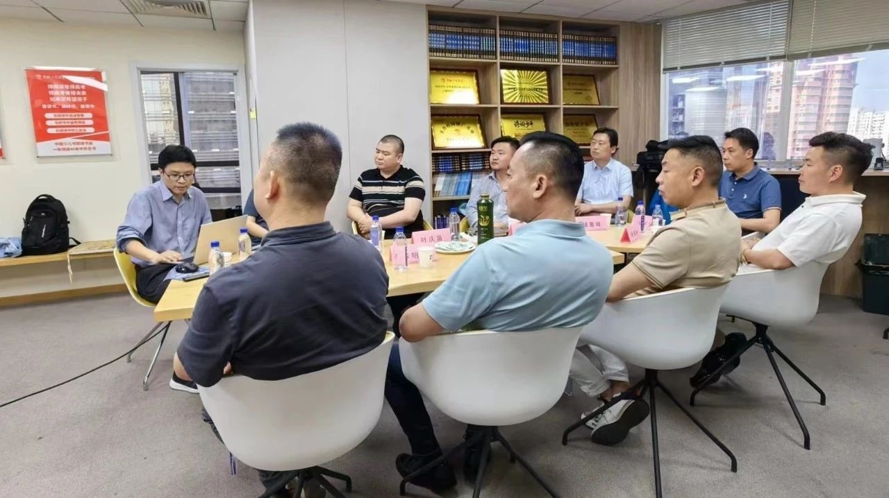 由海鸚云控股舉辦的“智啟未來，贏在AI”主題活動取得圓滿成功二圖